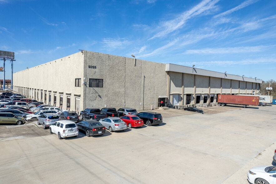 5055 S Loop Fwy E, Houston, TX à louer - Photo principale – Image 1 sur 5