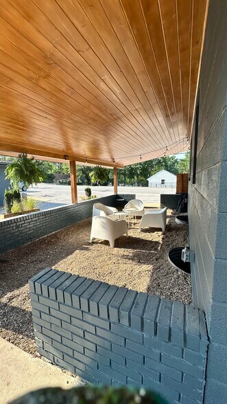2110 W 75th St, Prairie Village, KS à louer - Photo de l’immeuble – Image 3 sur 16