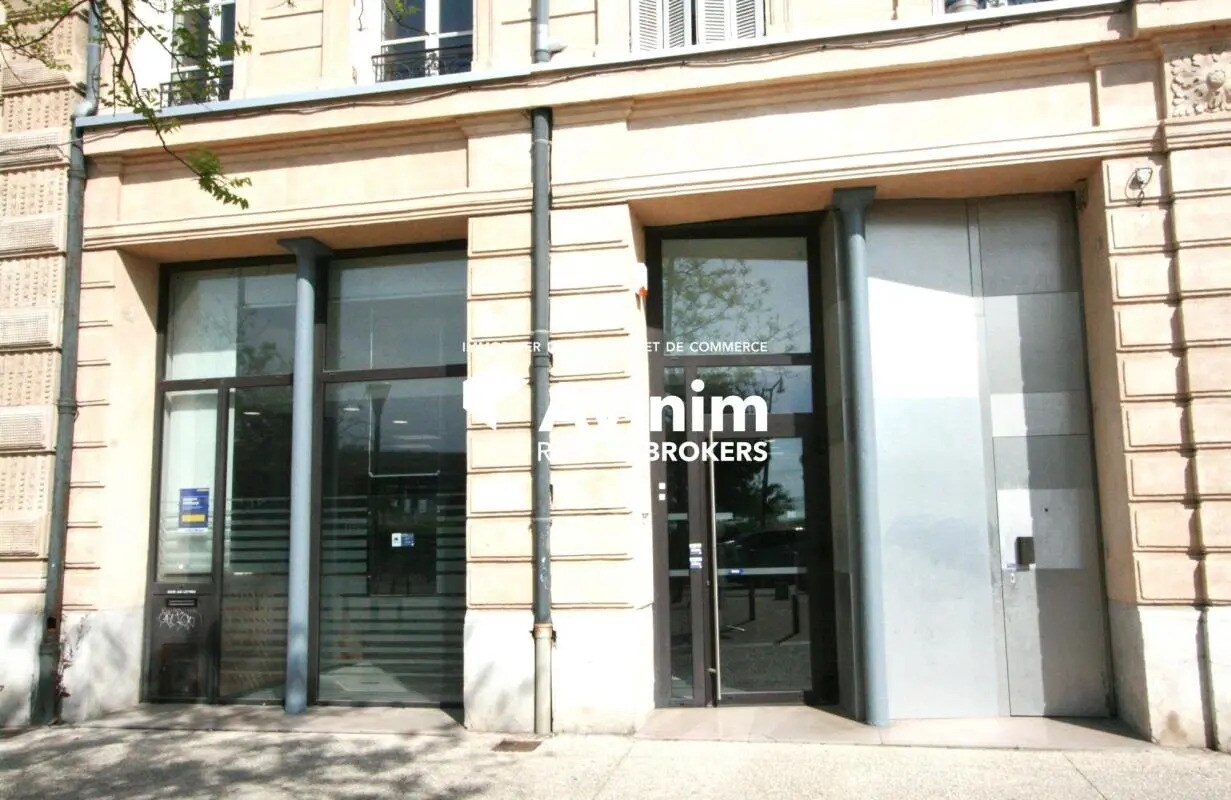 Local d'activités dans Marseille à vendre Photo de l’immeuble– Image 1 sur 11