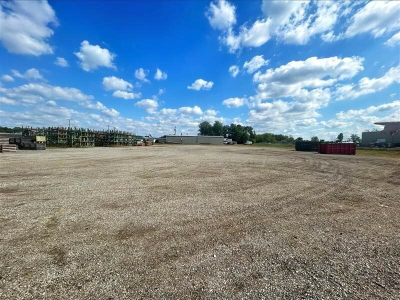 881 Lakota Ln, Bristol, IN à louer Photo principale– Image 1 sur 2