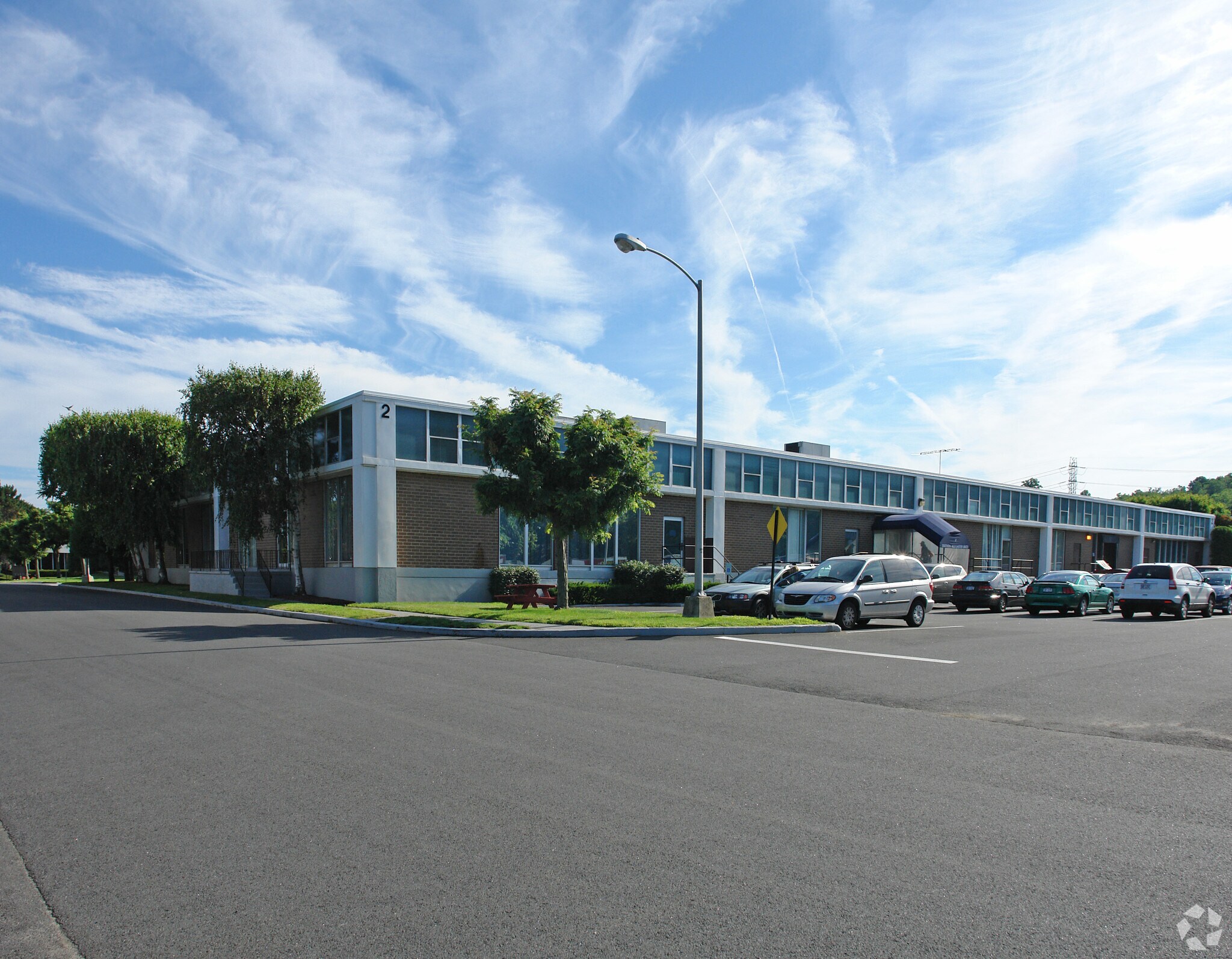 2 Westchester Plz, Elmsford, NY à louer Photo principale– Image 1 sur 8