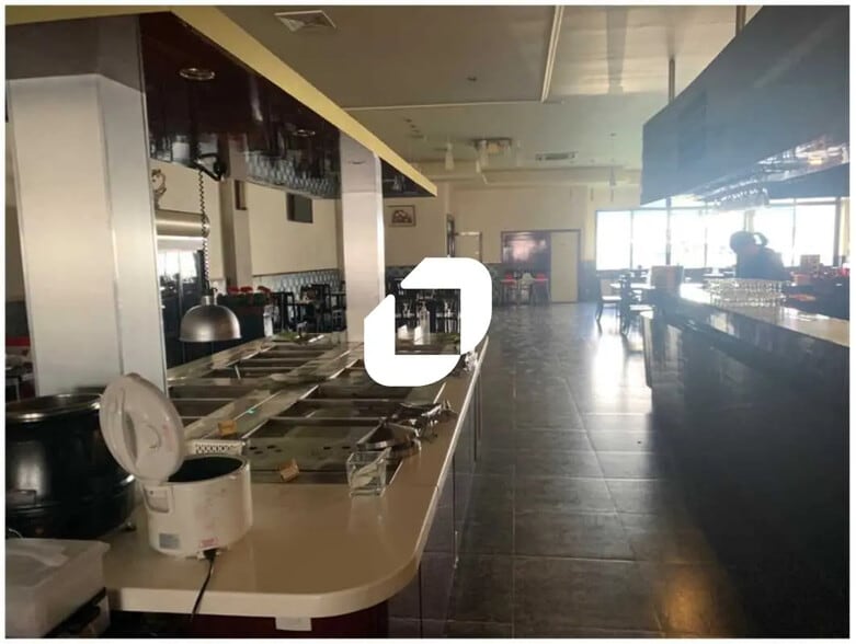 Local commercial dans Brie-Comte-Robert à louer - Photo intérieure – Image 3 sur 4