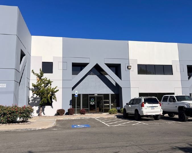 4750 Longley Ln, Reno, NV à louer - Photo de l’immeuble – Image 3 sur 5