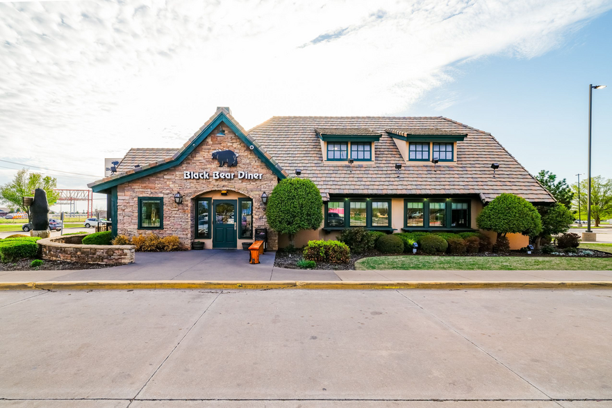 3015 W Memorial Ave, Oklahoma City, OK à vendre - Photo de l’immeuble – Image 3 sur 7