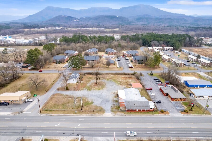 428 S 3rd Ave, Chatsworth, GA à louer - Photo de l’immeuble – Image 3 sur 22