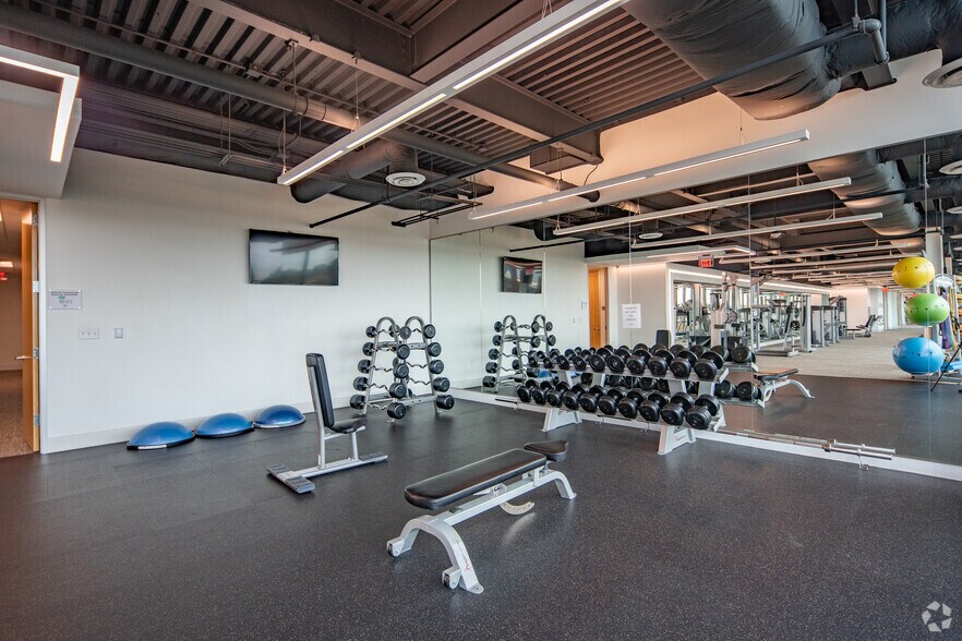 8150 N Central Expy, Dallas, TX à louer - Photo intérieure – Image 3 sur 47