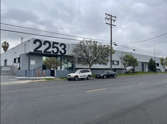 2253-2257 Saybrook Ave, Commerce, CA à louer - Photo de l’immeuble – Image 1 sur 1