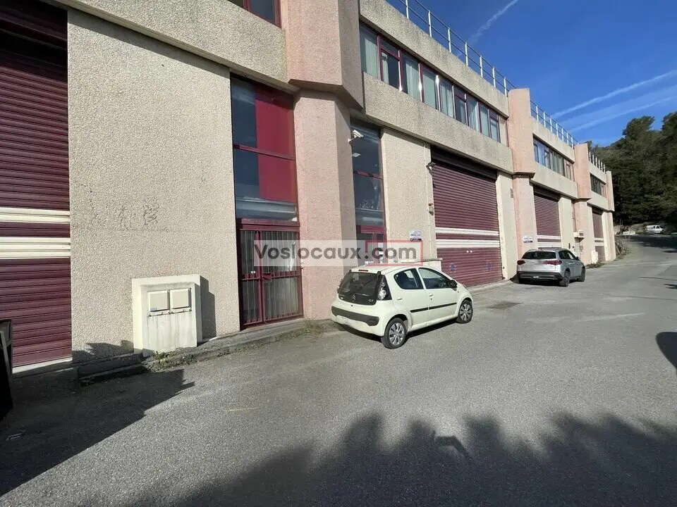 Local d’activités dans Vallauris à louer Photo de l’immeuble– Image 1 sur 4