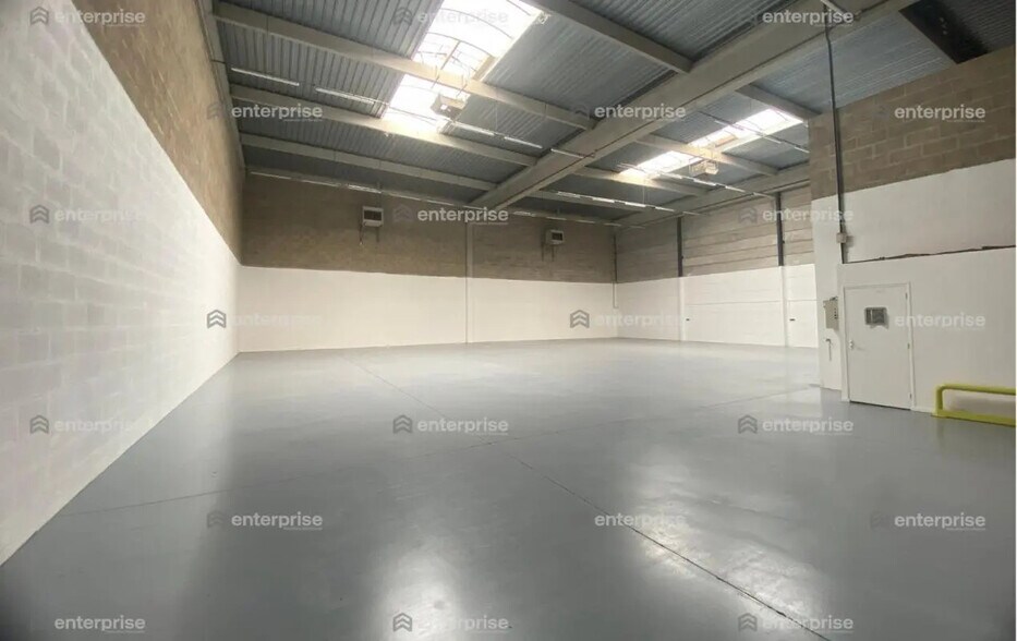 Local d’activités dans Chambly à louer - Photo intérieure – Image 3 sur 7