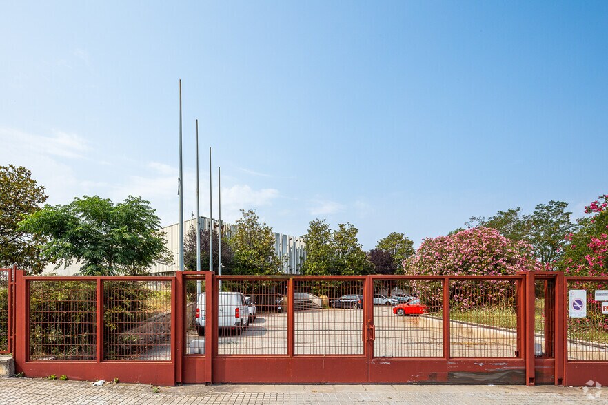 Bureau dans Santa Perpètua de Mogoda, Barcelona à louer - Photo de l’immeuble – Image 2 sur 3