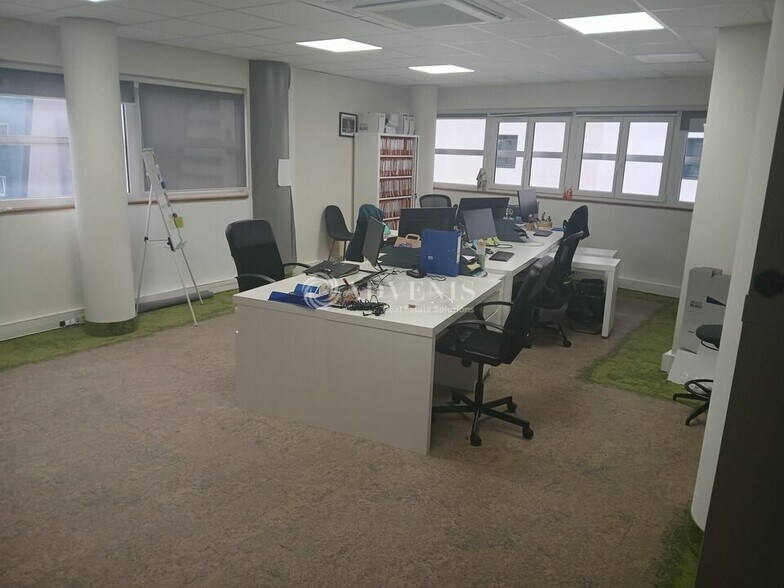 Bureau dans Le Mans à louer - Photo intérieure – Image 2 sur 3