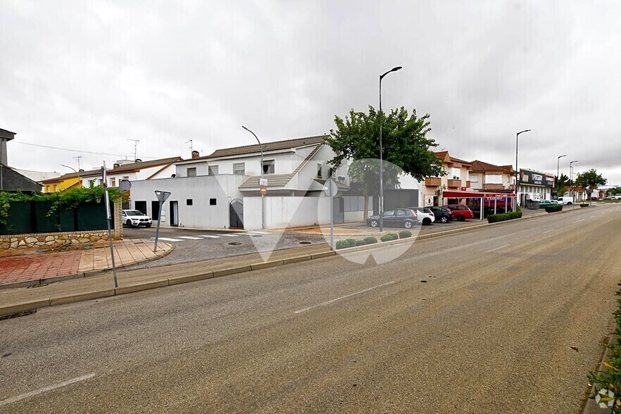Local commercial dans Quintanar de la Orden, Toledo à vendre - Photo de l’immeuble – Image 2 sur 23