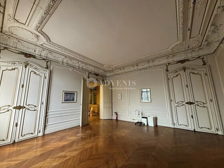 Bureau dans Orléans à vendre - Photo de l’immeuble – Image 3 sur 10