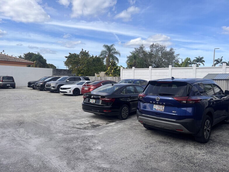 2228 SW 67th Ave, Miami, FL à vendre - Photo de l’immeuble – Image 3 sur 9
