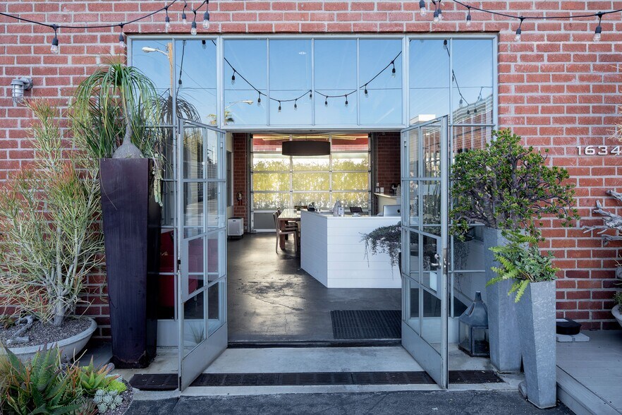 1630 Euclid St, Santa Monica, CA à vendre - Photo de l’immeuble – Image 2 sur 16