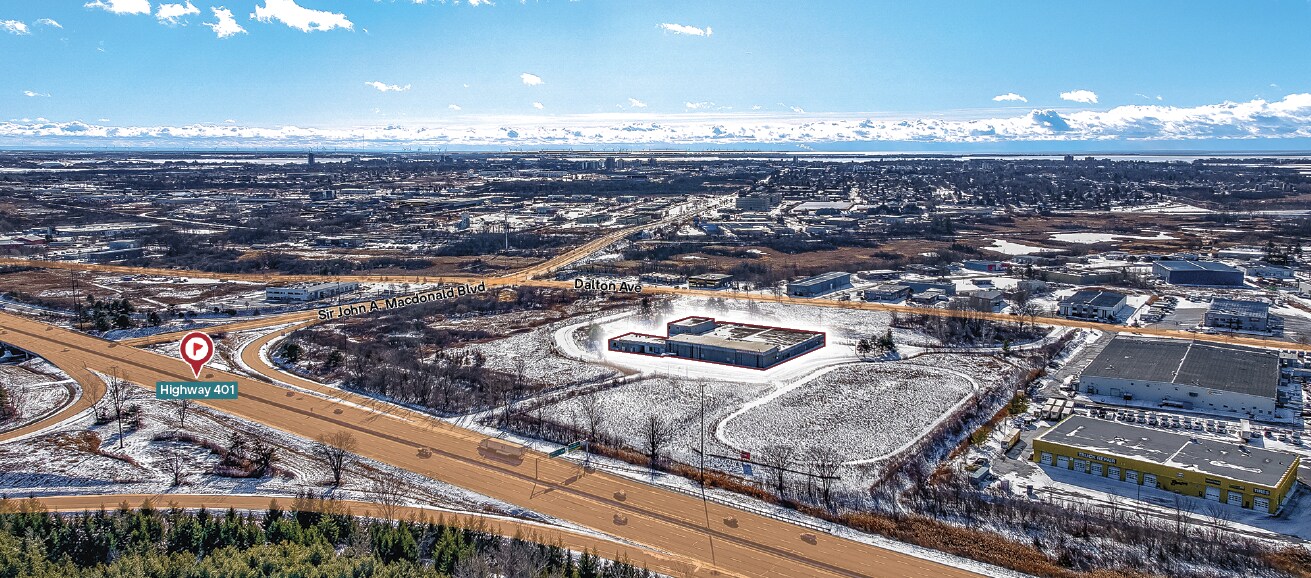 711 Dalton ave, Kingston, ON à louer Photo principale– Image 1 sur 5