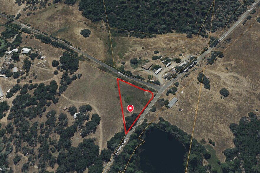 22115 Pleasant Valley Rd, North San Juan, CA à vendre - Photo de l’immeuble – Image 3 sur 17