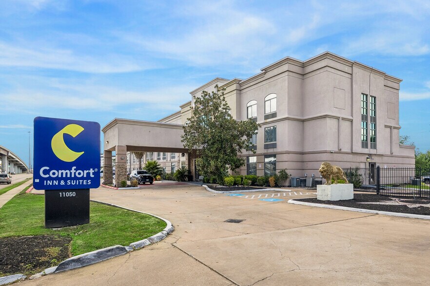 11050 Southwest Fwy, Houston, TX à vendre - Photo de l’immeuble – Image 2 sur 33