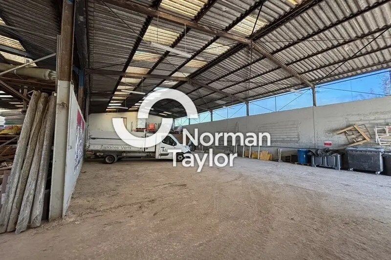 Local d’activités dans Saint-Brès à louer Photo intérieure– Image 1 sur 3