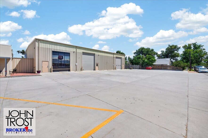 801 N Center St, Casper, WY à vendre - Photo de l’immeuble – Image 2 sur 37
