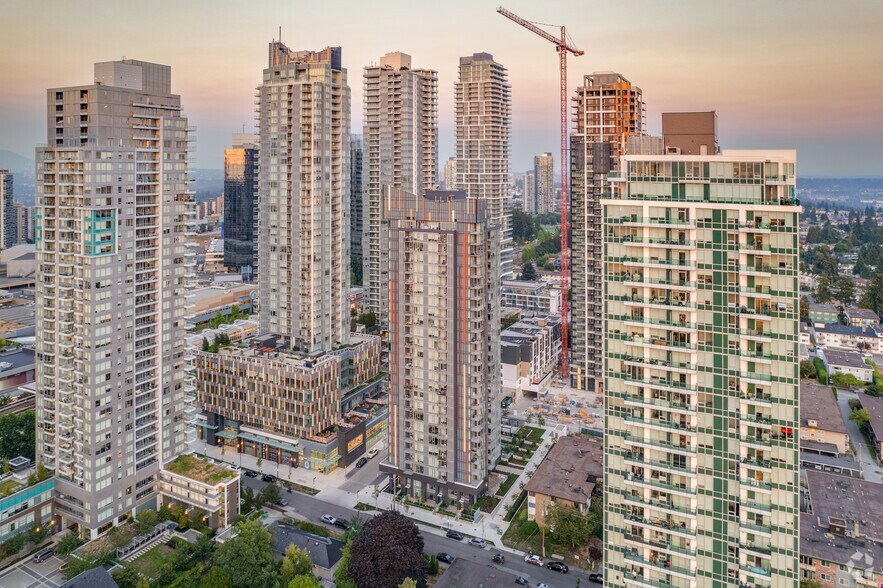 6378 Silver Ave, Burnaby, BC à louer - Aérien – Image 1 sur 16