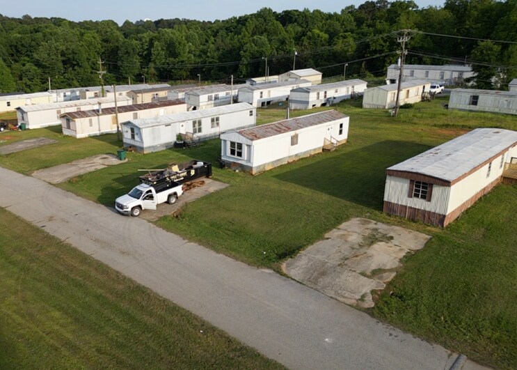 1075 Broad st, Clinton, SC à vendre - Photo de l’immeuble – Image 2 sur 3
