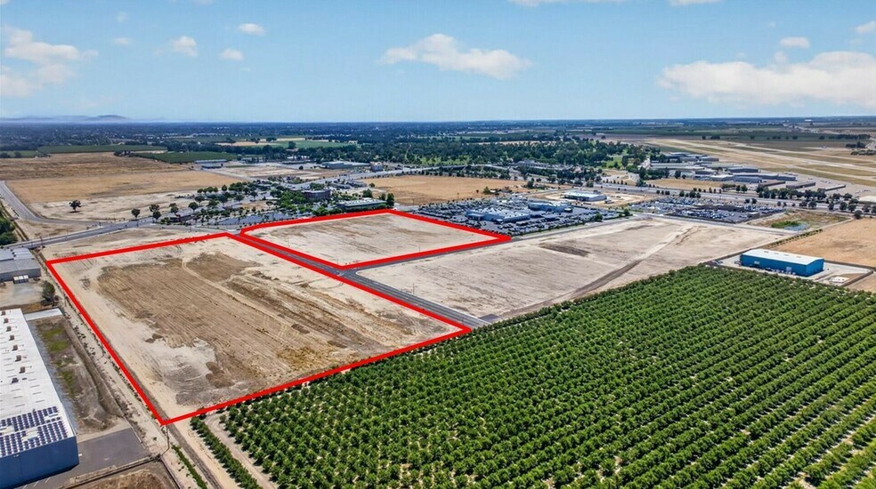 Neeley Rd, Visalia, CA à vendre - Photo de l’immeuble – Image 2 sur 6