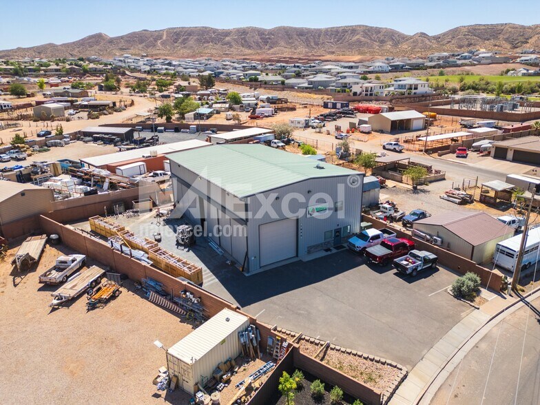 1645 S Arabian Way, Washington, UT à louer - Photo de l’immeuble – Image 3 sur 8