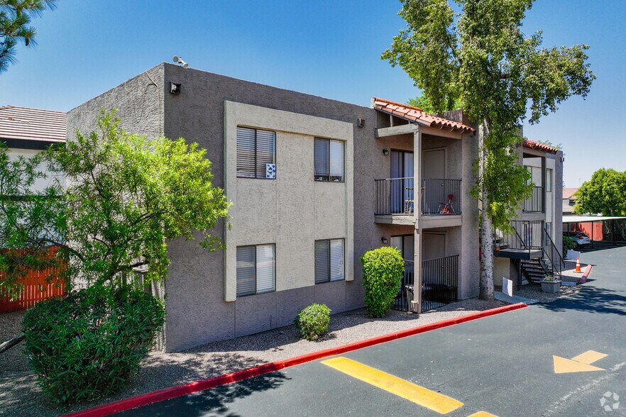 1207 N 48th St, Phoenix, AZ à vendre - Photo principale – Image 1 sur 20