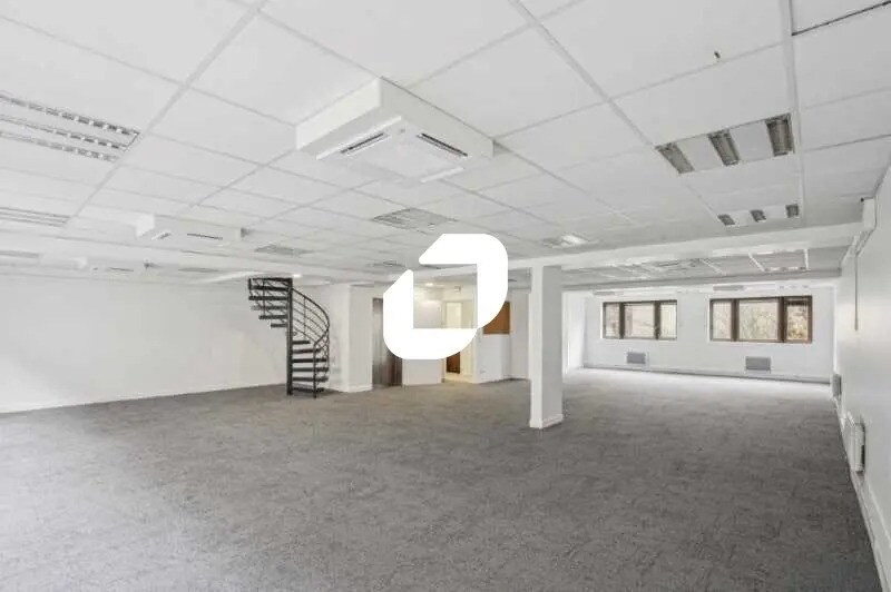 17 Rue D'Orleans, Neuilly-sur-Seine à louer - Photo de l’immeuble – Image 3 sur 9