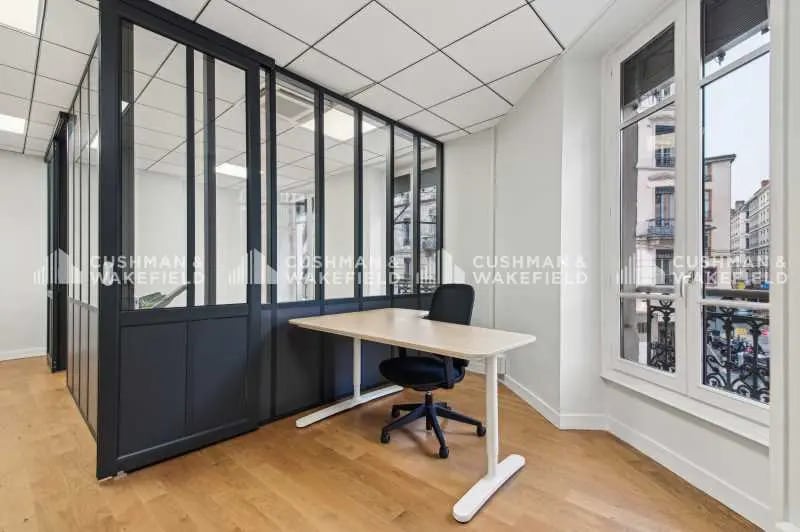 45 Rue De La République, Lyon à louer - Photo de l’immeuble – Image 3 sur 14