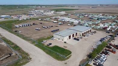 14037 Bennett Loop, Williston, ND à louer Photo de l’immeuble– Image 2 sur 7