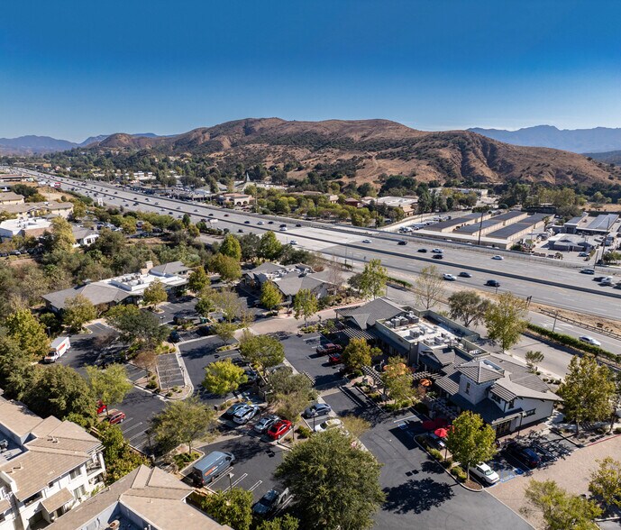 29105-29125 Canwood St, Agoura Hills, CA à louer - Photo de l’immeuble – Image 2 sur 17
