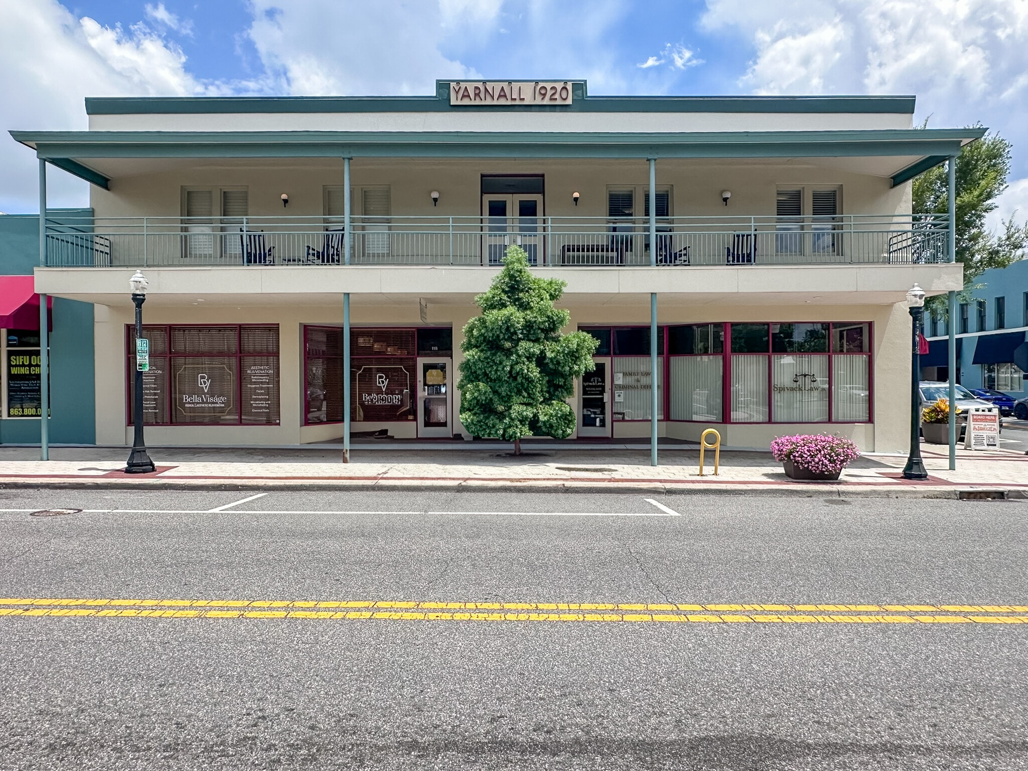 120 E Pine St, Lakeland, FL à louer Photo de l’immeuble– Image 1 sur 18