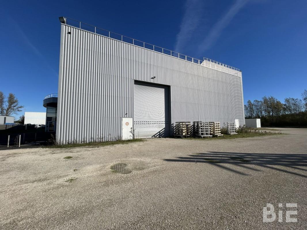 1005 Avenue De L'Europe, Saint-André-de-Cubzac à vendre Photo de l’immeuble– Image 1 sur 11