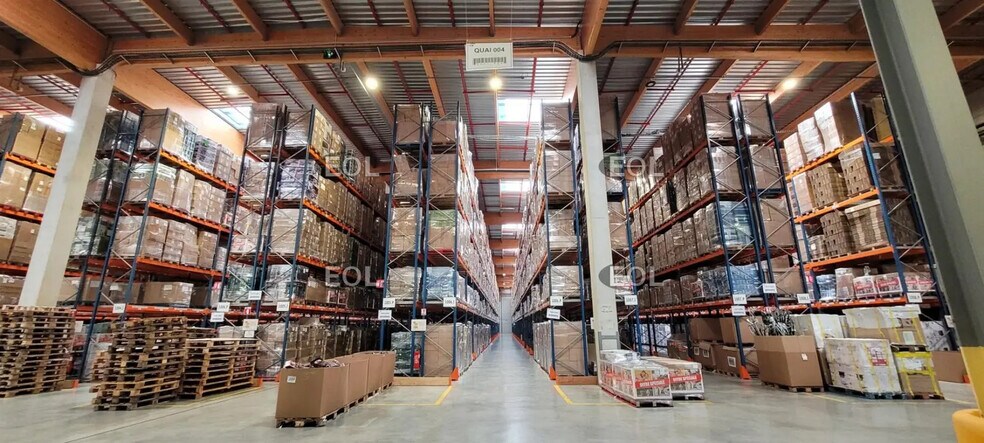 Industriel/Logistique dans Rives à louer - Photo de l’immeuble – Image 3 sur 9