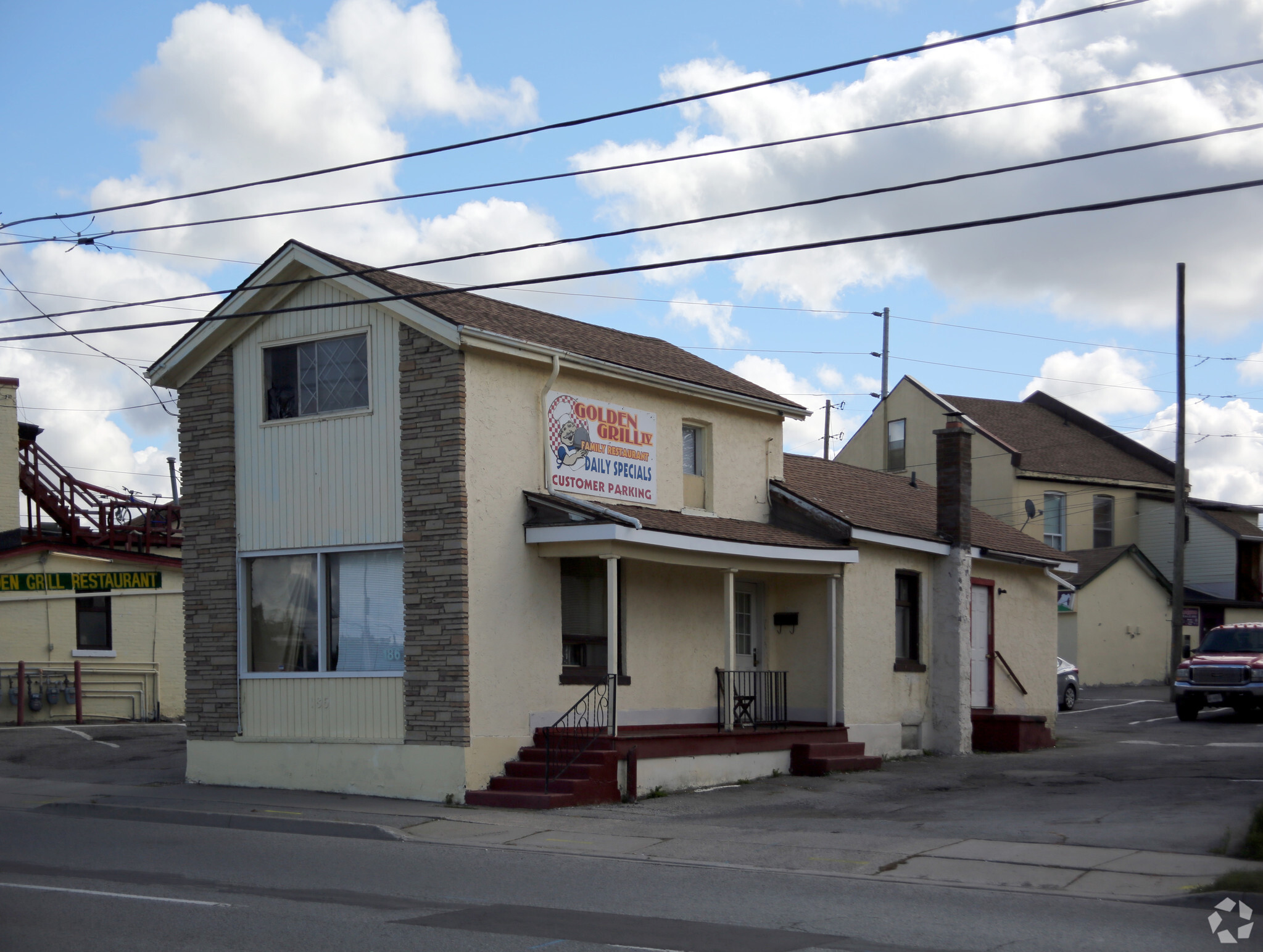 186 Welland Ave, St Catharines, ON à vendre Photo de l’immeuble– Image 1 sur 3