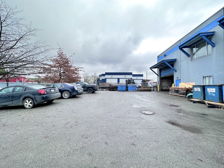 1071 Eburne Pl, Richmond, BC à vendre - Photo de l’immeuble – Image 3 sur 11