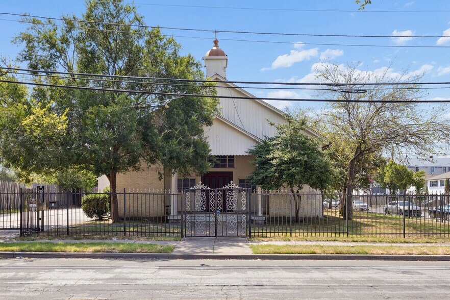 2602 Kings Rd, Dallas, TX à vendre - Photo de l’immeuble – Image 2 sur 36
