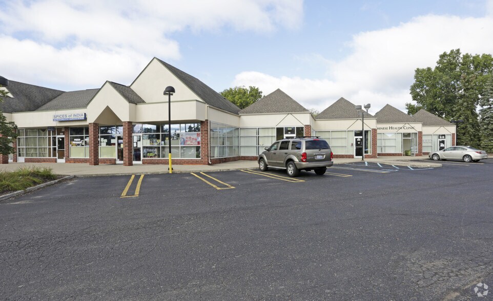 3021-3095 E Walton Blvd, Auburn Hills, MI à louer - Photo de l’immeuble – Image 3 sur 5