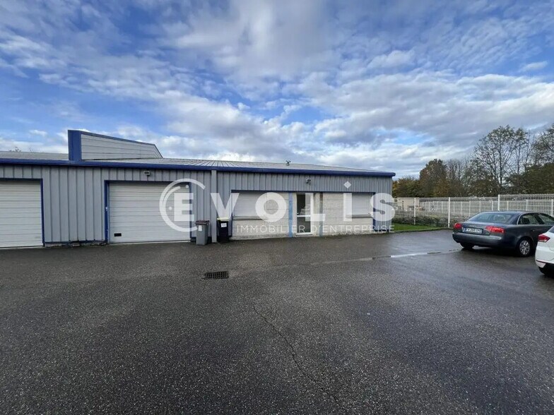 Bureau dans Colombier-Saugnieu à louer - Photo de l’immeuble – Image 2 sur 15