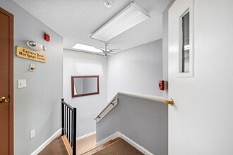 101 Franklin St, Westerly, RI à louer Photo intérieure– Image 2 sur 12