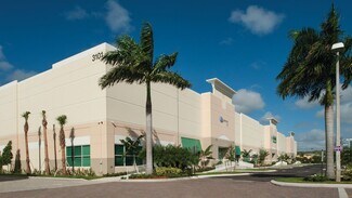 Plus de détails pour 2900 NW 27th Ave, Pompano Beach, FL - Industriel/Logistique à louer