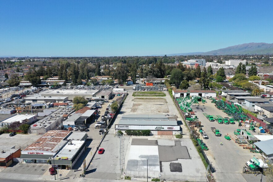 2075 Alum Rock Ave, San Jose, CA à louer - Photo de l’immeuble – Image 2 sur 6