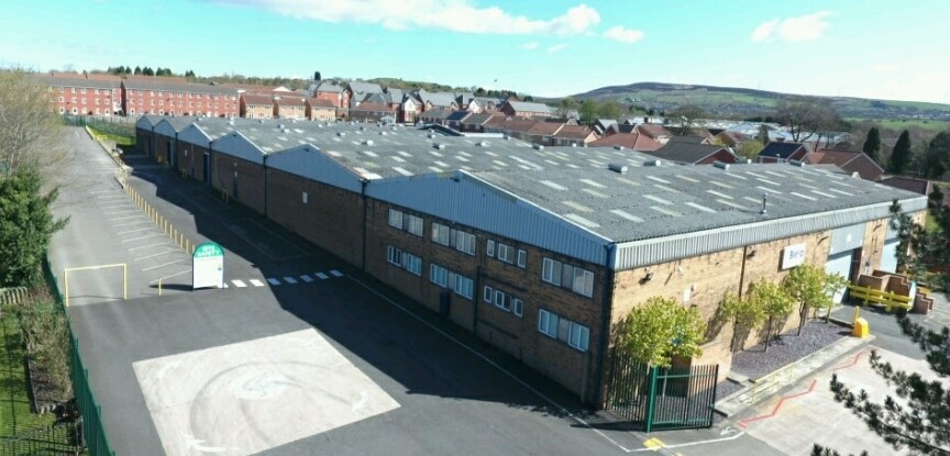 Talbot Rd, Hyde à louer - Photo principale – Image 1 sur 5