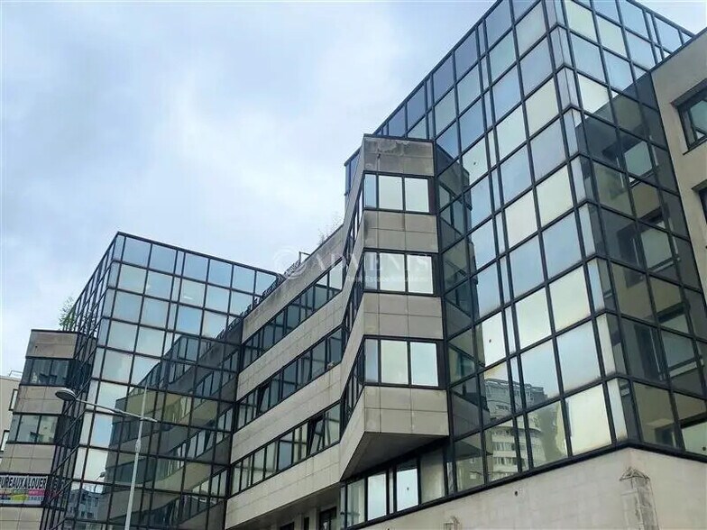 Bureau dans Bagnolet à louer - Photo de l’immeuble – Image 1 sur 8
