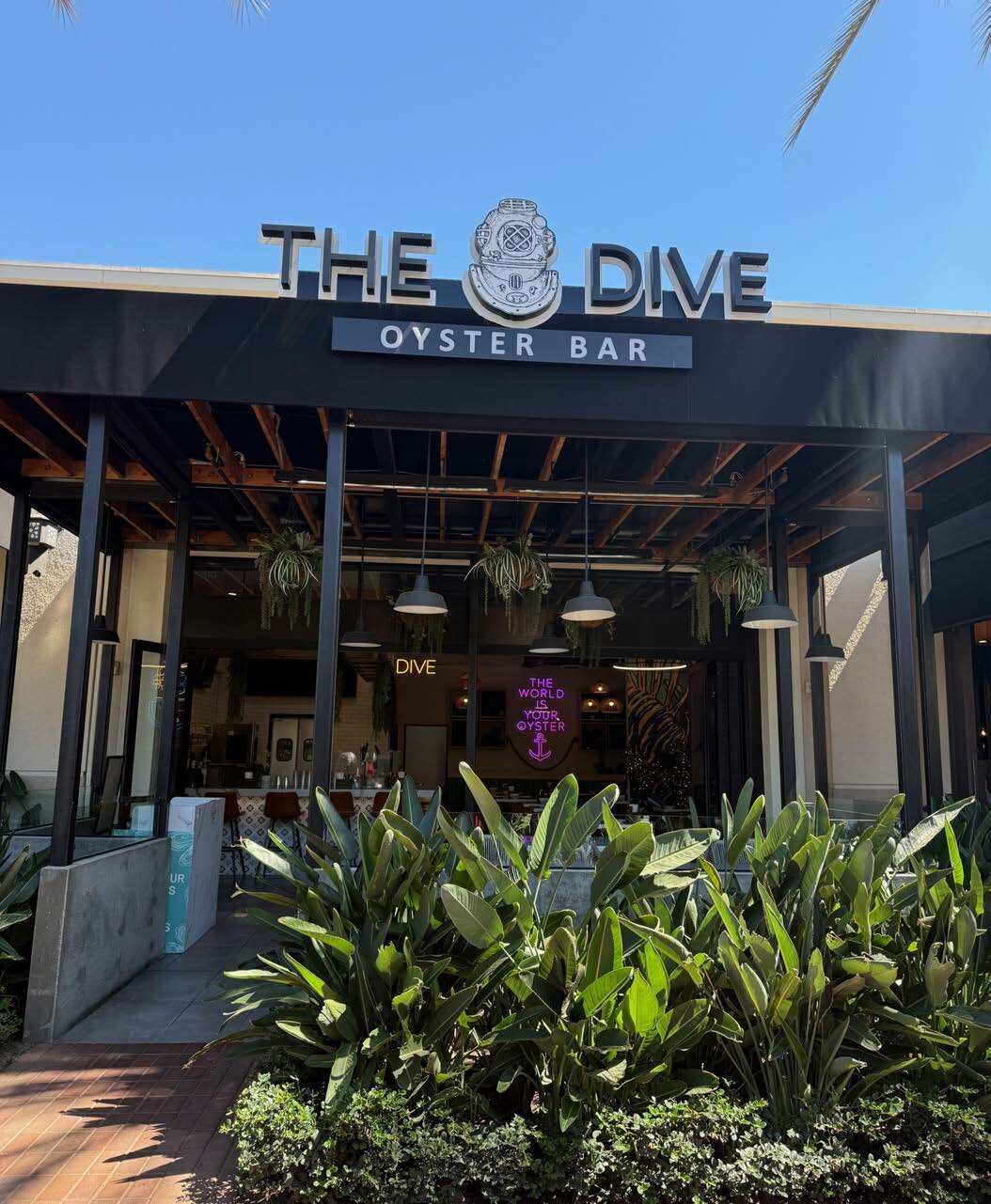 510 Spectrum Center Dr, Irvine, CA à louer Photo de l’immeuble– Image 1 sur 6