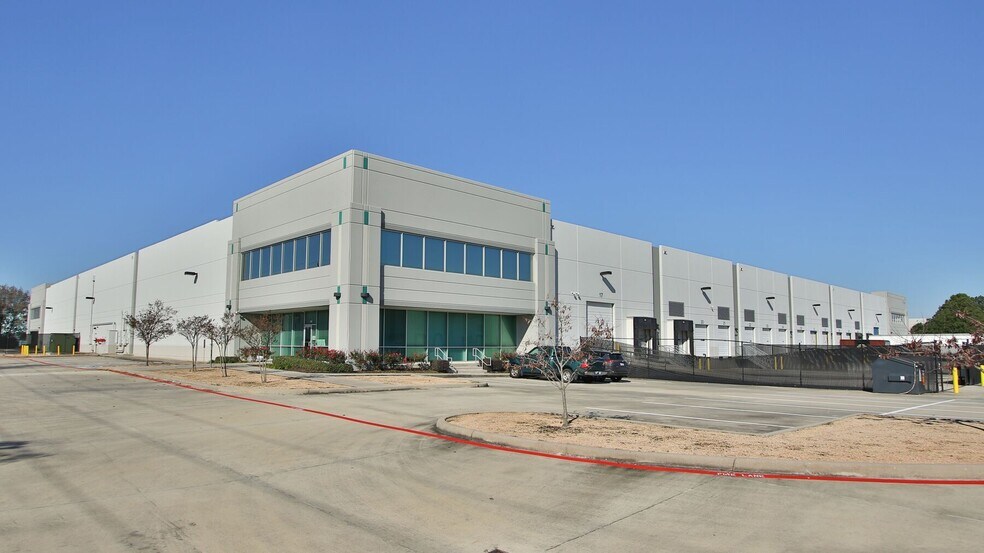 100 Northpark Central Dr, Houston, TX à louer - Photo de l’immeuble – Image 3 sur 17