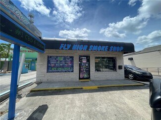 Plus de détails pour 820 Cape Coral Pky, Cape Coral, FL - Local commercial à vendre
