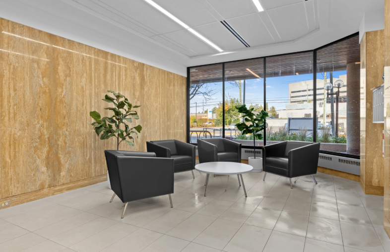1431 Merivale Rd, Ottawa, ON à louer - Photo intérieure – Image 3 sur 4